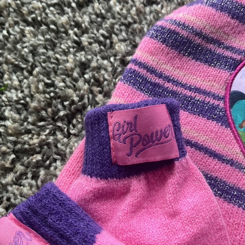Girls skully and mitten set
